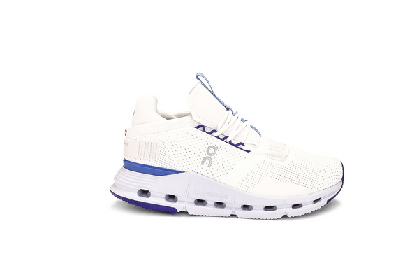 ON Cloudnova Sneaker